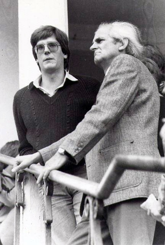 Herr Mewis mit _.jpg